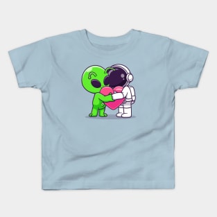 Cute Astronaut And Alien Hug Love Heart Cartoon Kids T-Shirt